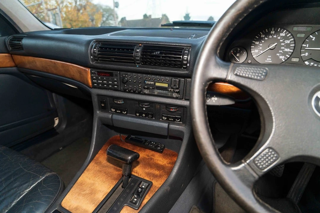 1988 BMW E32 7 Series - Image 14 of 30