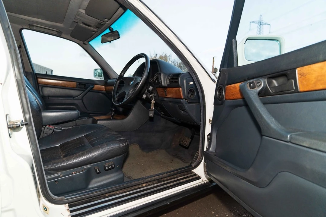 1988 BMW E32 7 Series - Image 18 of 30