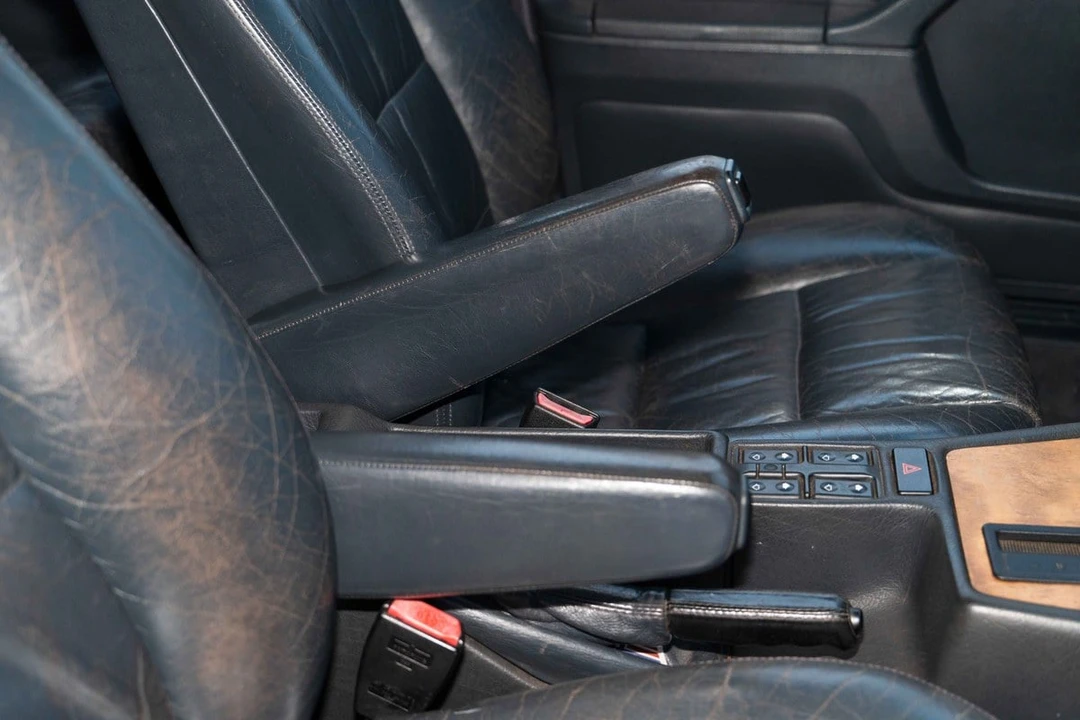 1988 BMW E32 7 Series - Image 27 of 30