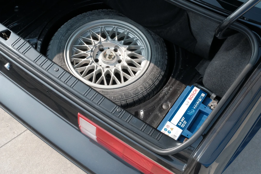 1988 BMW E30 M3 - Image 28 of 31