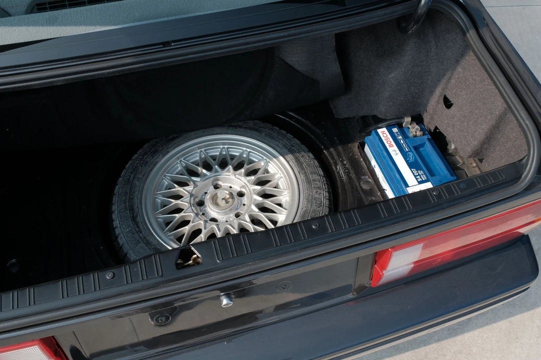 1988 BMW E30 M3 - Image 29 of 31