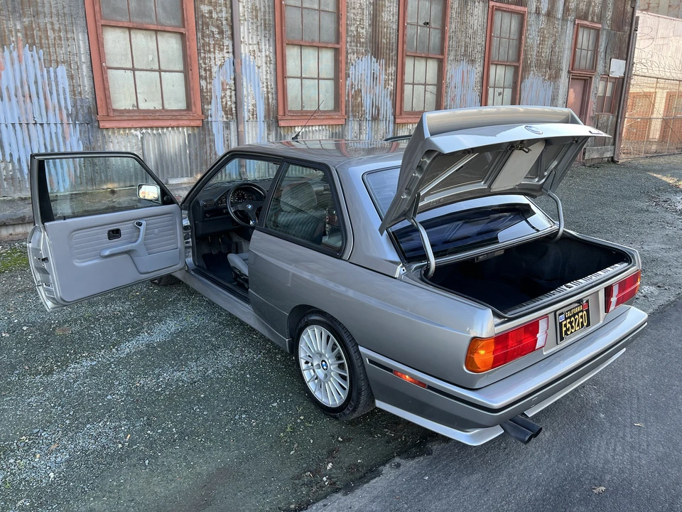 1988 BMW E30 M3 - Image 22 of 31