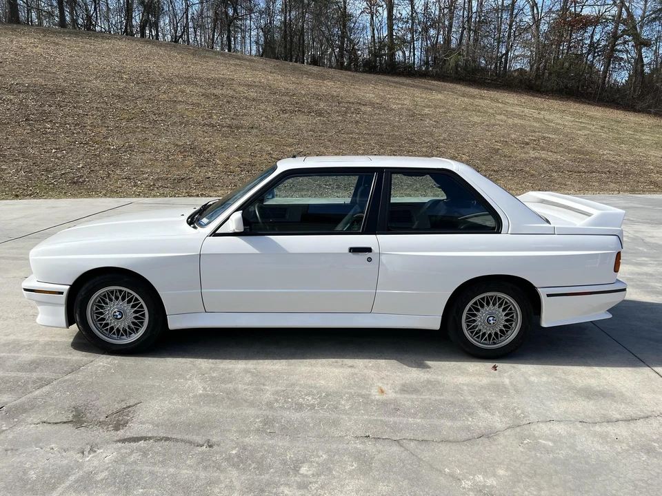 1988 BMW E30 M3 - Image 11 of 31