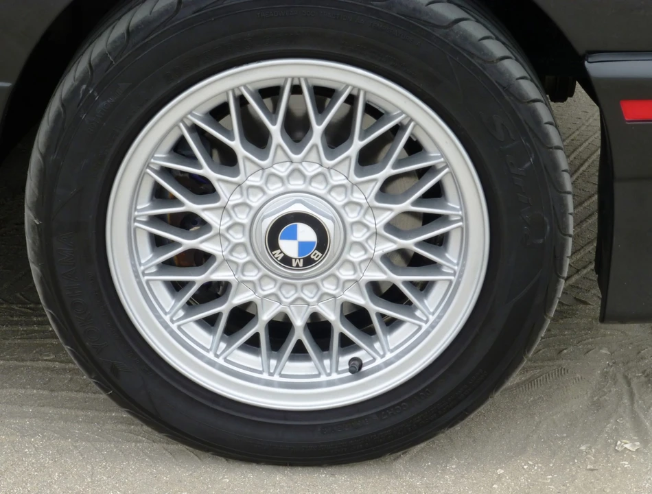 1988 BMW E30 M3 - Image 19 of 31