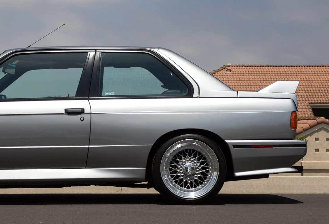 1988 BMW E30 M3 - Image 25 of 31