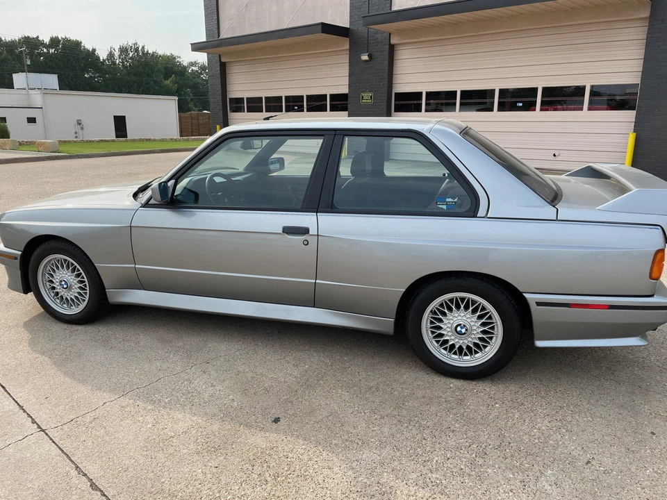 1988 BMW E30 M3 - Image 11 of 31