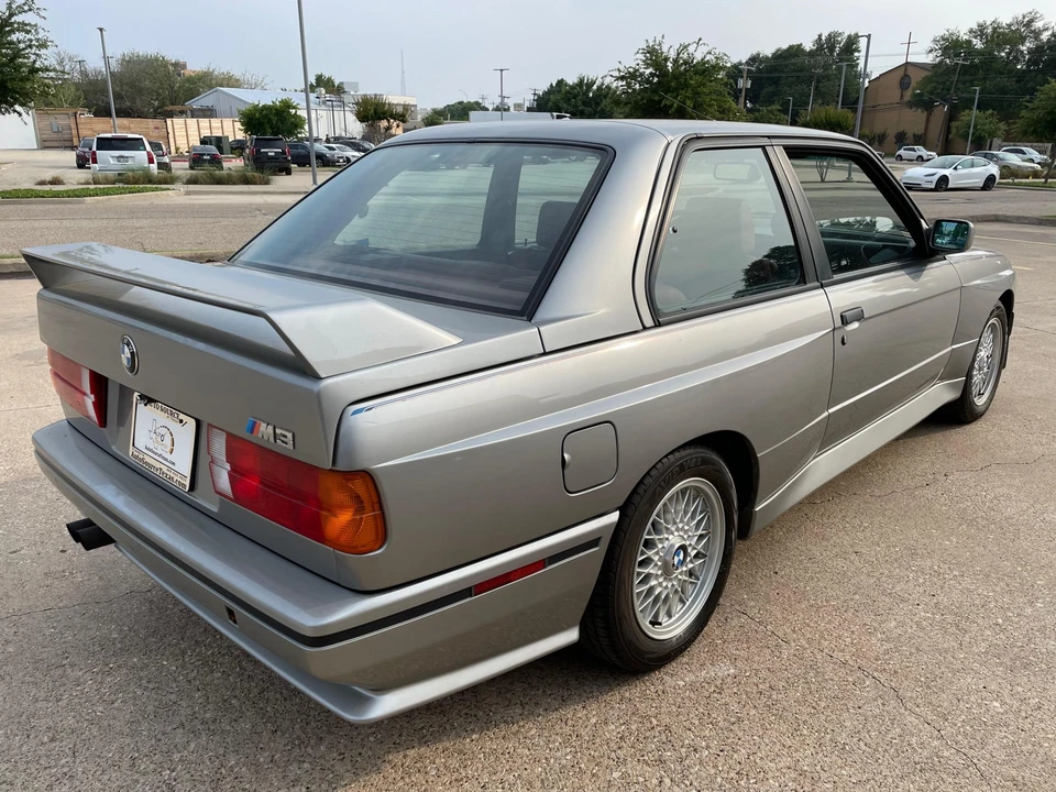 1988 BMW E30 M3 - Image 17 of 31