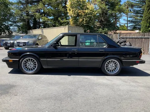 1988 BMW M5