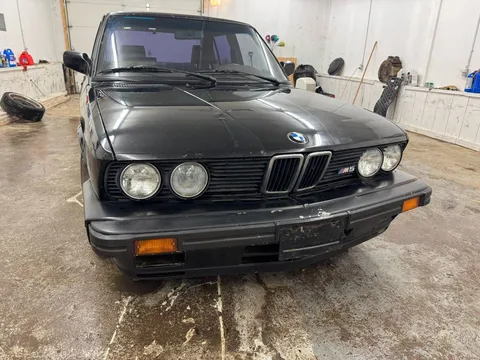 1988 BMW M5