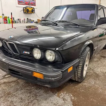 1988 BMW M5