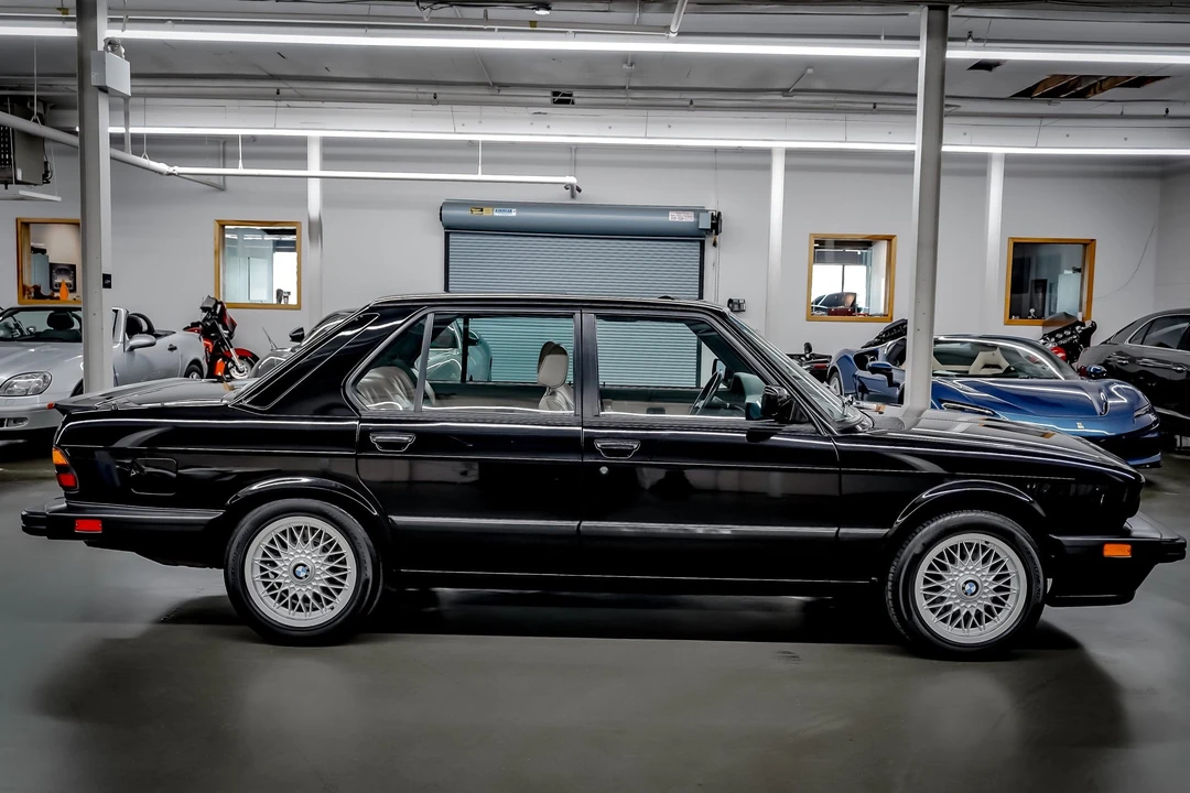 1988 BMW E28 M5 - Image 7 of 31