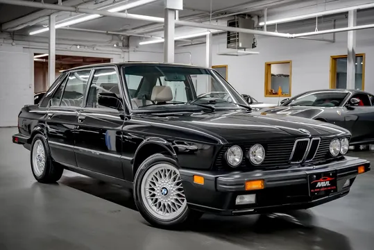 1988 BMW M5