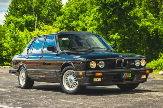 1988 BMW M5