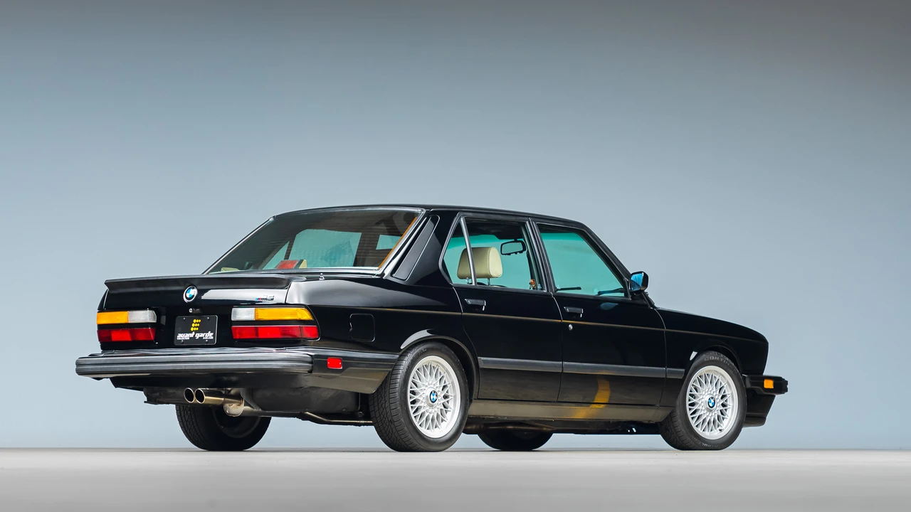 1988 BMW E28 M5 - Image 17 of 31