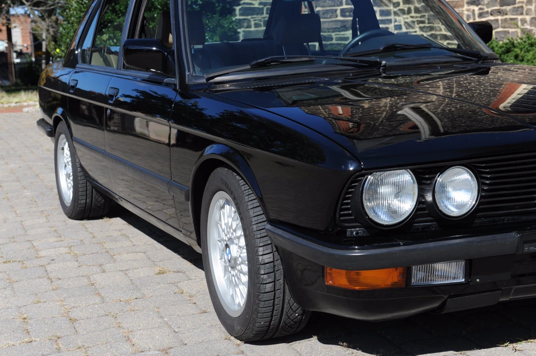 1988 BMW E28 M5 - Image 15 of 31