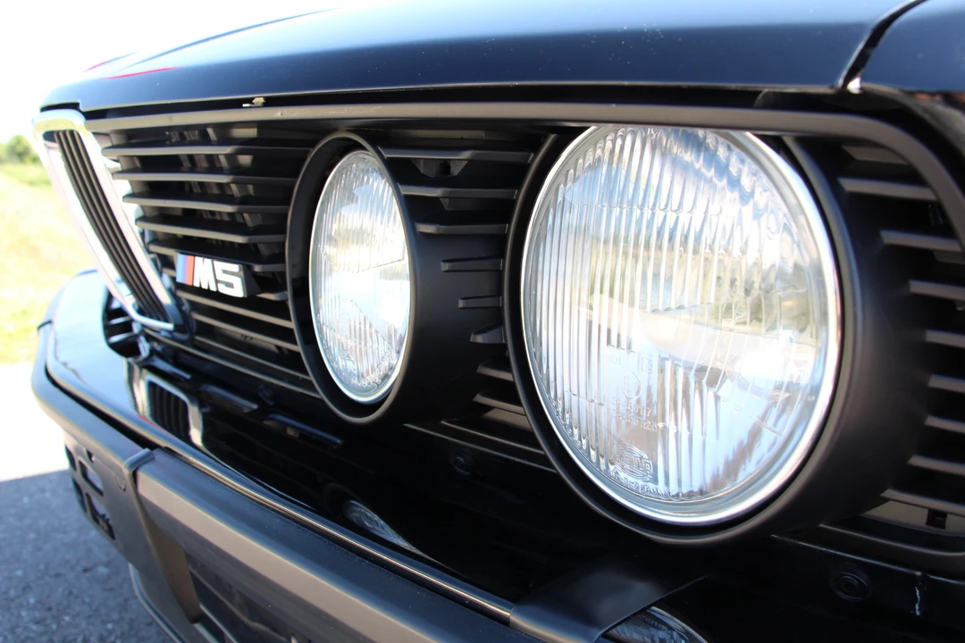 1988 BMW E28 M5 - Image 19 of 31