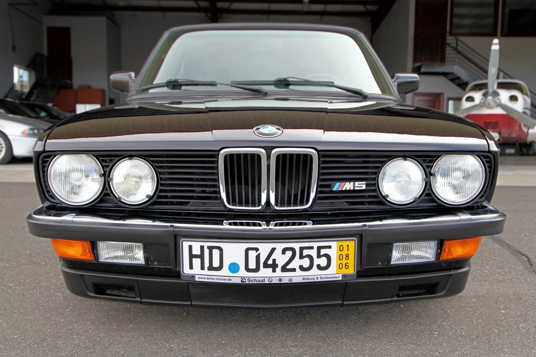 1988 BMW E28 M5 - Image 11 of 31