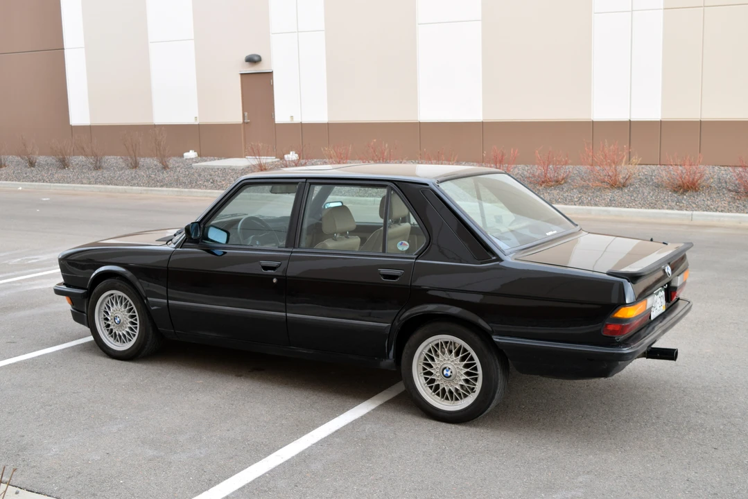 1988 BMW E28 M5 - Image 17 of 31