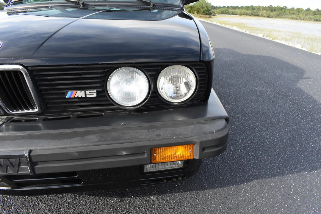 1988 BMW E28 M5 - Image 16 of 31