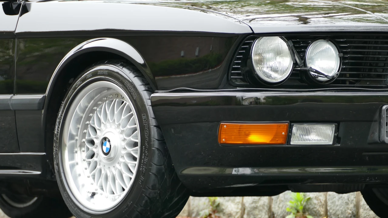 1988 BMW E28 M5 - Image 20 of 31