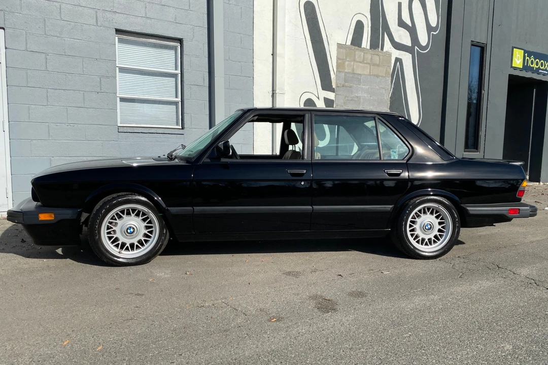 1988 BMW E28 M5 - Image 10 of 31