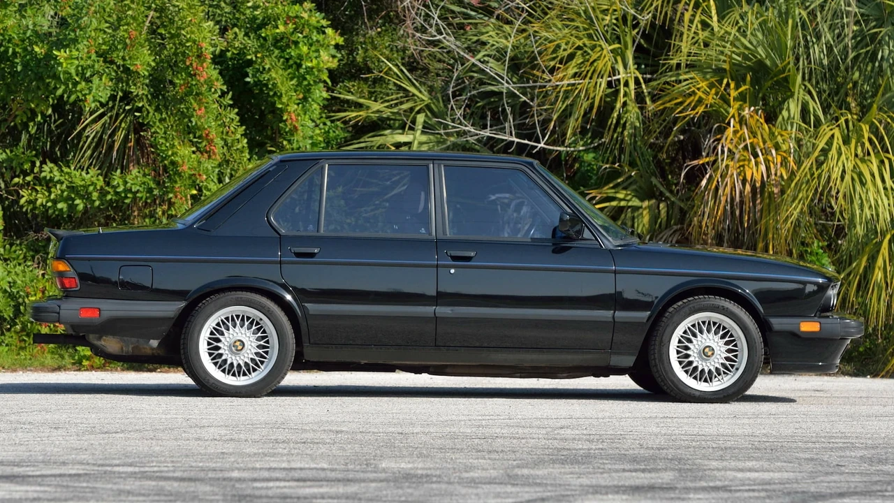 1988 BMW E28 M5 - Image 2 of 23