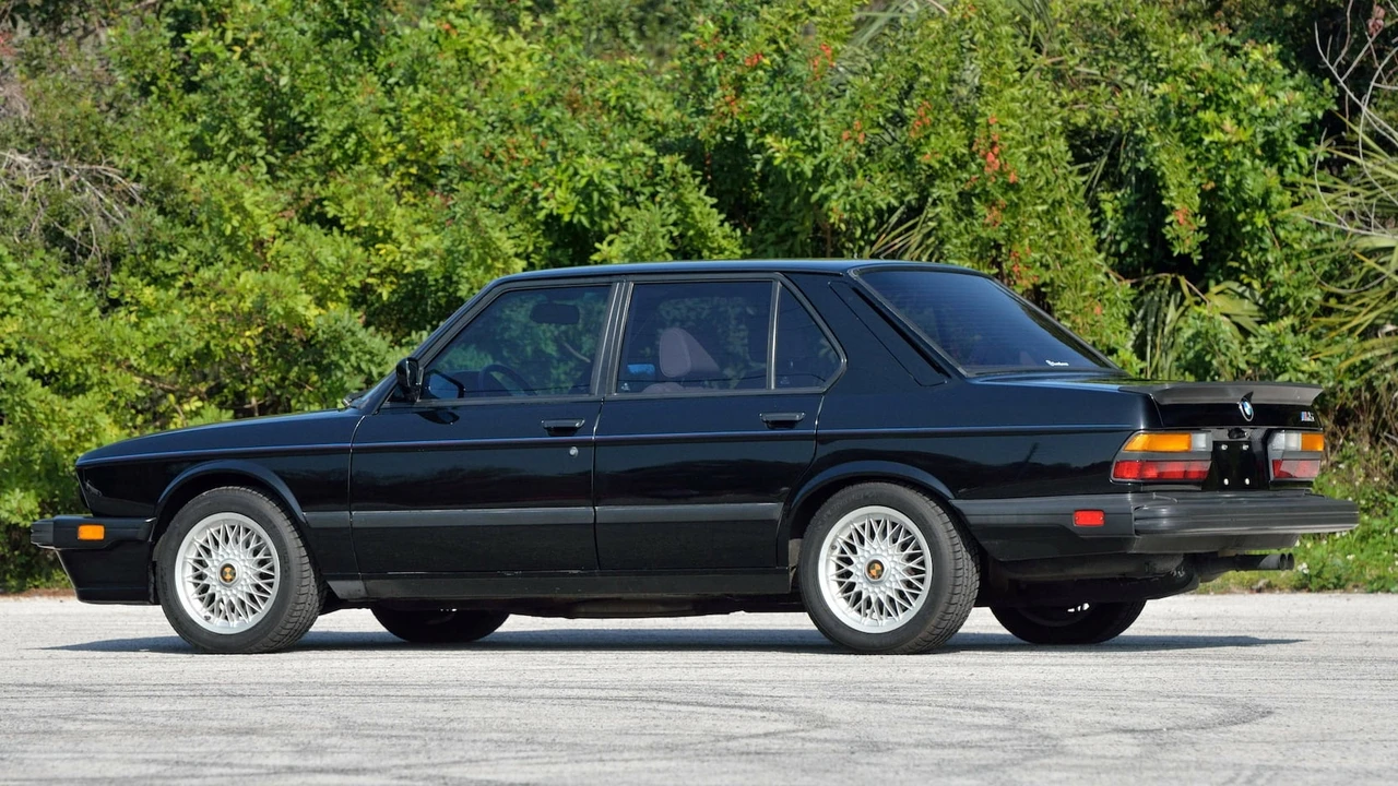 1988 BMW E28 M5 - Image 17 of 23