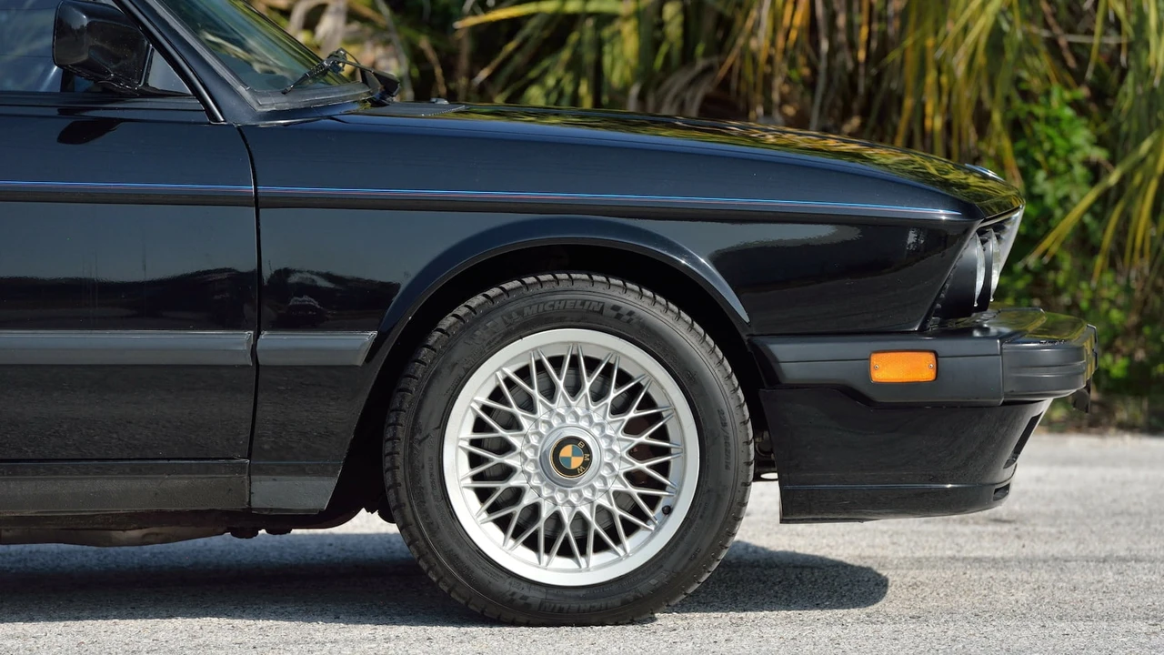 1988 BMW E28 M5 - Image 19 of 23