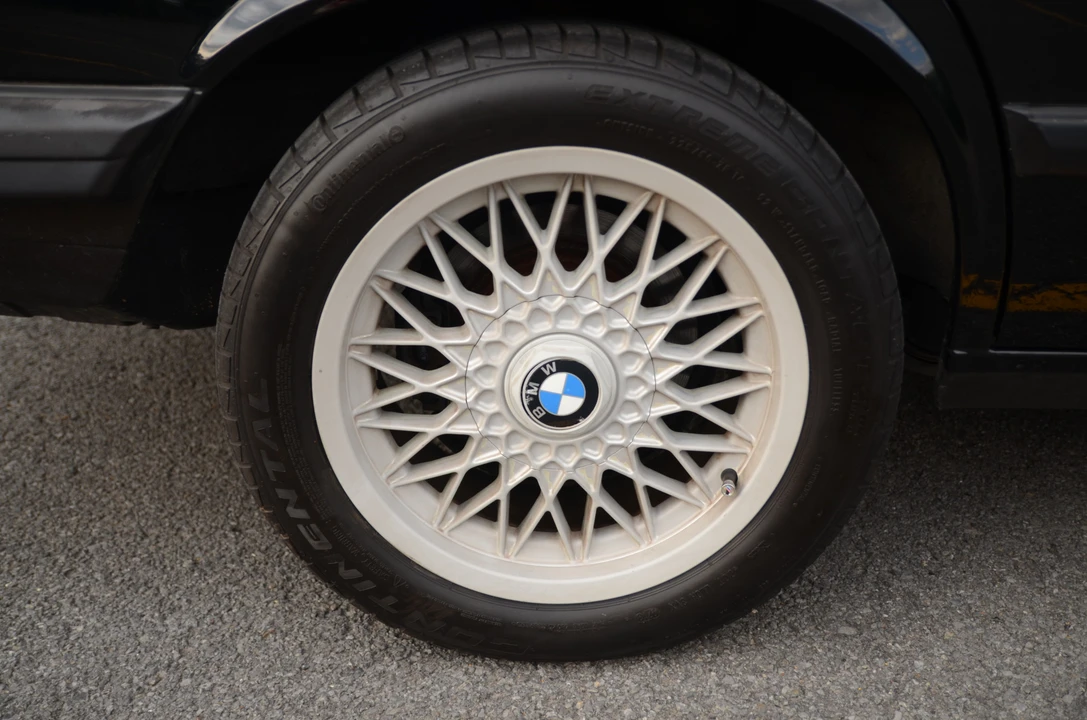 1988 BMW E28 M5 - Image 24 of 31