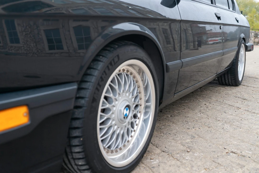 1988 BMW E28 M5 - Image 16 of 31