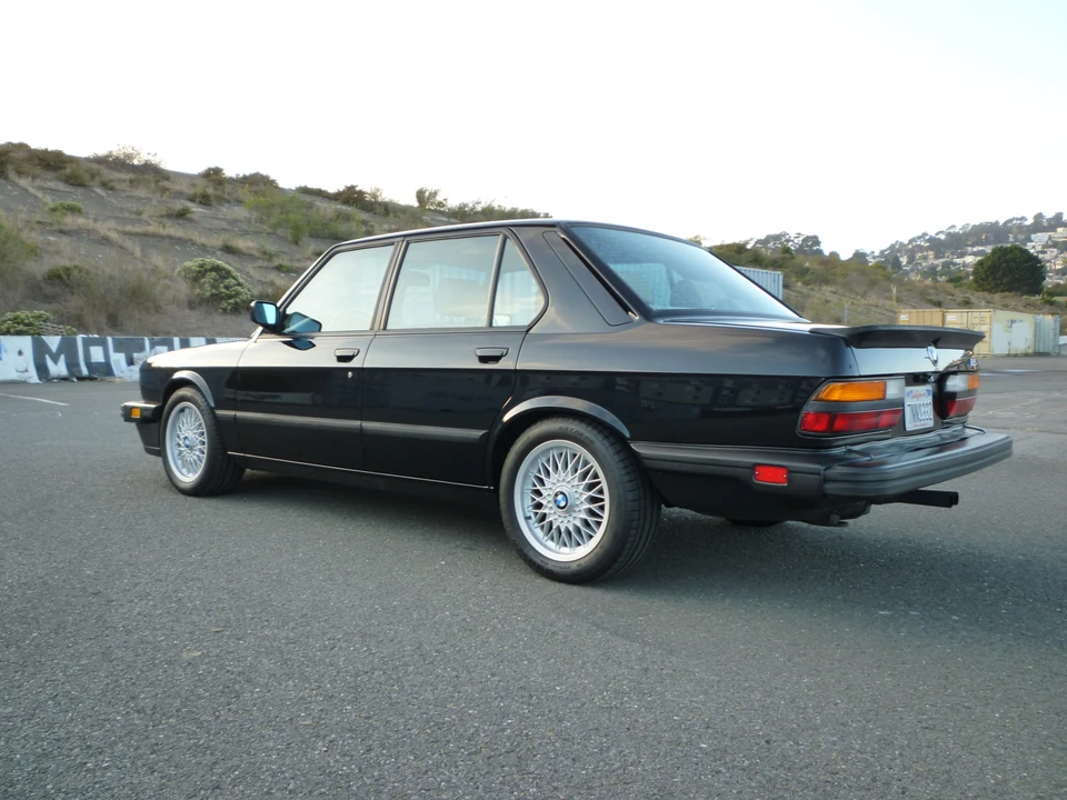 1988 BMW E28 M5 - Image 16 of 31