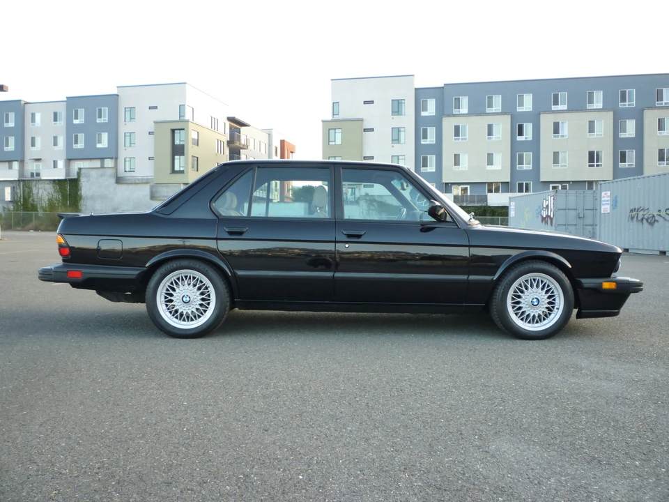 1988 BMW E28 M5 - Image 25 of 31