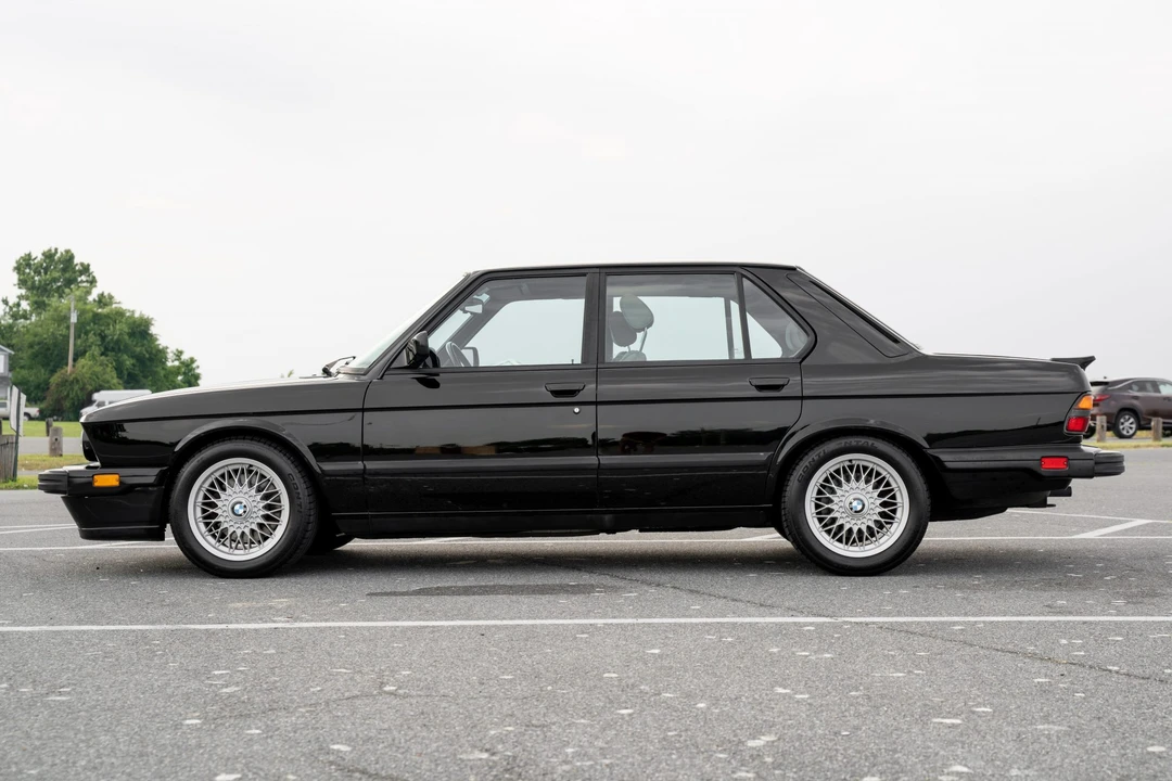 1988 BMW E28 M5 - Image 2 of 31