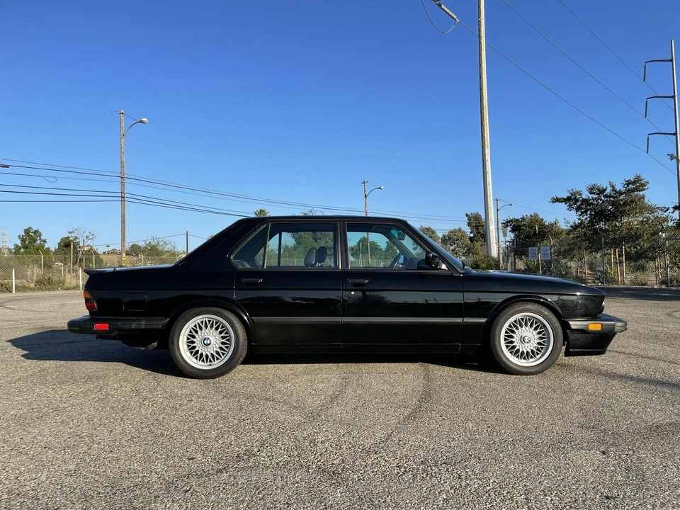 1988 BMW E28 M5 - Image 19 of 31