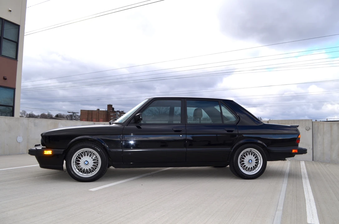 1988 BMW E28 M5 - Image 4 of 31