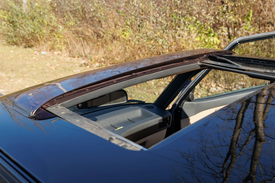 1988 BMW E28 M5 - Image 14 of 31