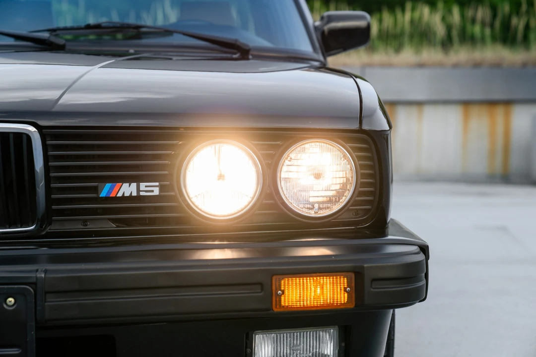 1988 BMW E28 M5 - Image 15 of 31
