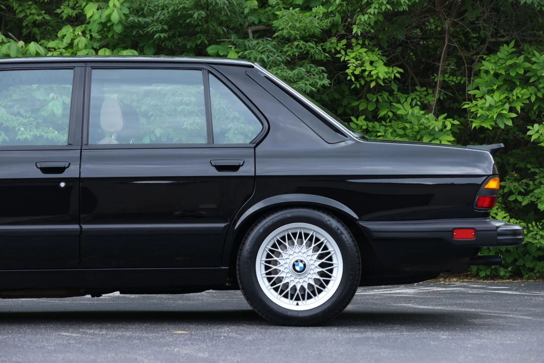 1988 BMW E28 M5 - Image 11 of 31