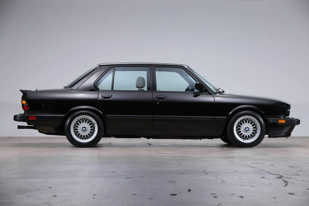 1988 BMW E28 M5 - Image 17 of 31