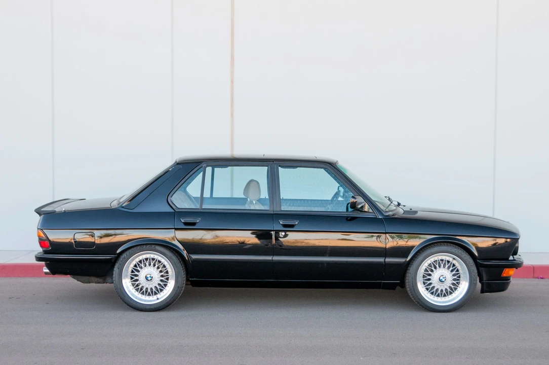 1988 BMW E28 M5 - Image 14 of 31