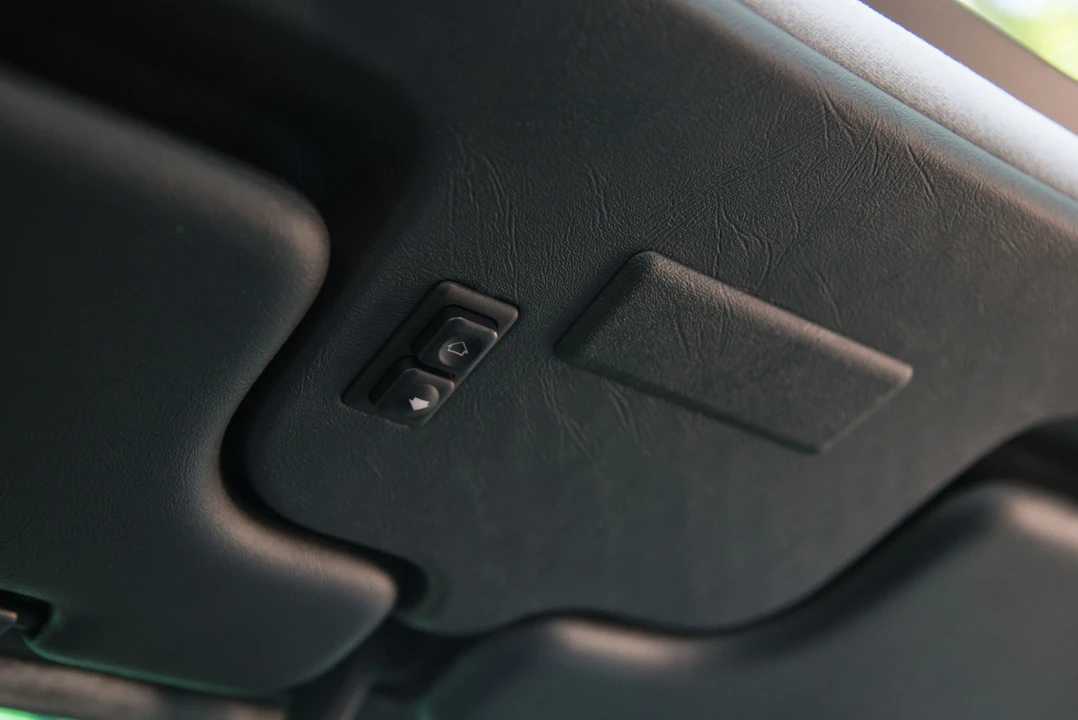 1988 Mazda L10A/L10B Cosmo - Image 14 of 31