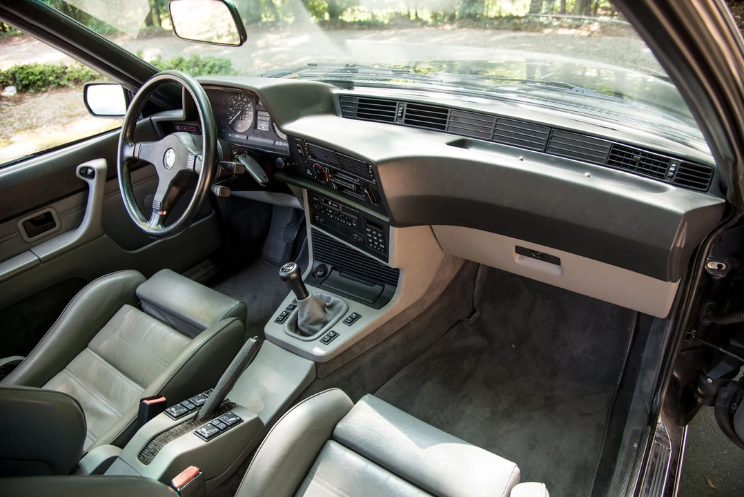 1988 Mazda L10A/L10B Cosmo - Image 29 of 31
