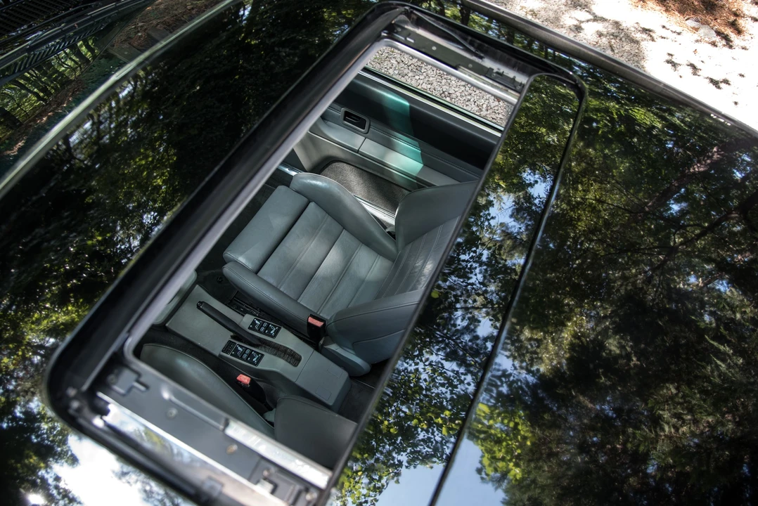 1988 Mazda L10A/L10B Cosmo - Image 11 of 31