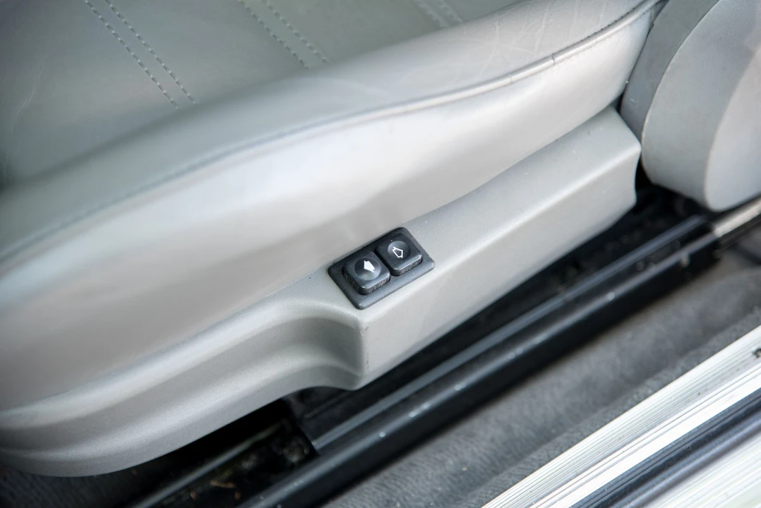 1988 Mazda L10A/L10B Cosmo - Image 19 of 31