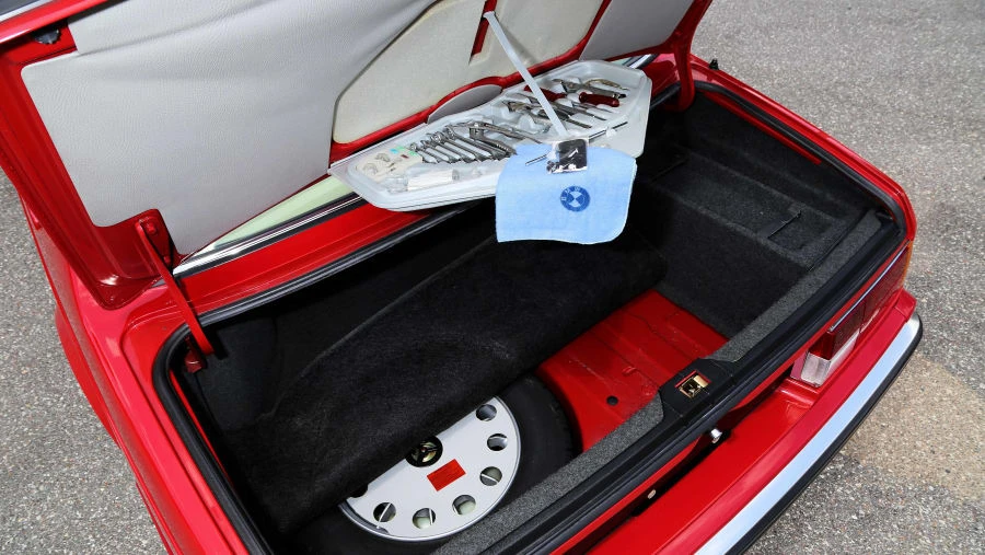 1988 BMW E24 M635CSi & M6 - Image 9 of 12