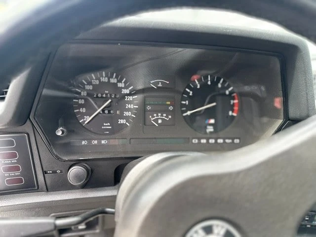 1988 BMW E24 M635CSi & M6 - Image 9 of 31