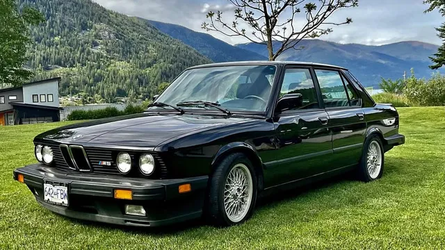 1988 BMW M5 E28