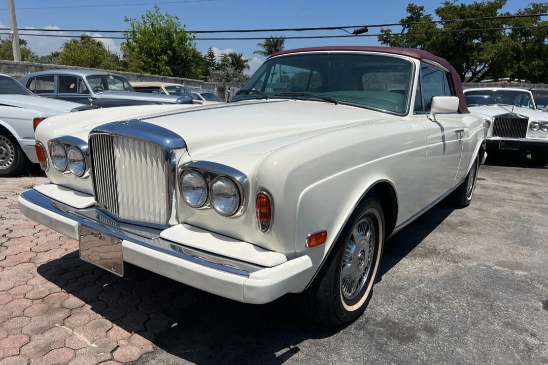 1988 Rolls-Royce Corniche Series II - Image 2 of 25