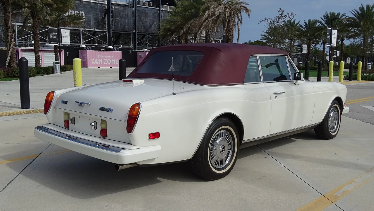 1988 Rolls-Royce Corniche Series II - Image 25 of 31