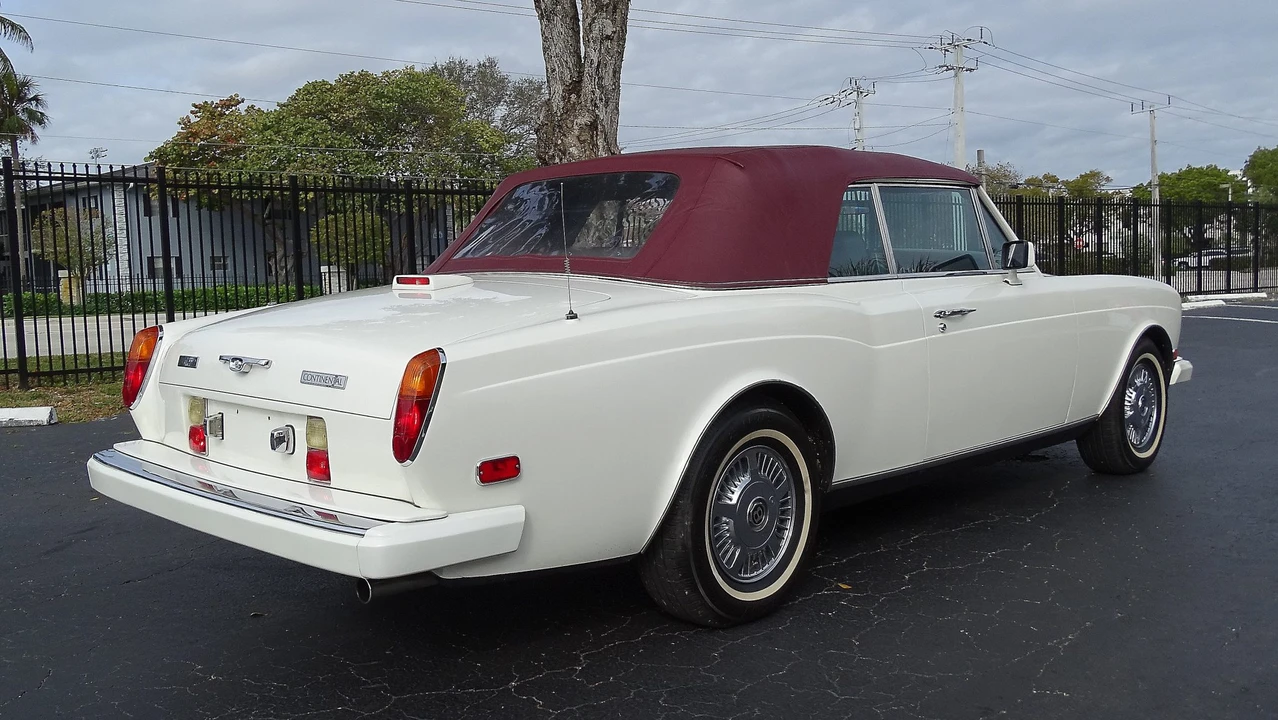 1988 Rolls-Royce Corniche Series II - Image 24 of 31